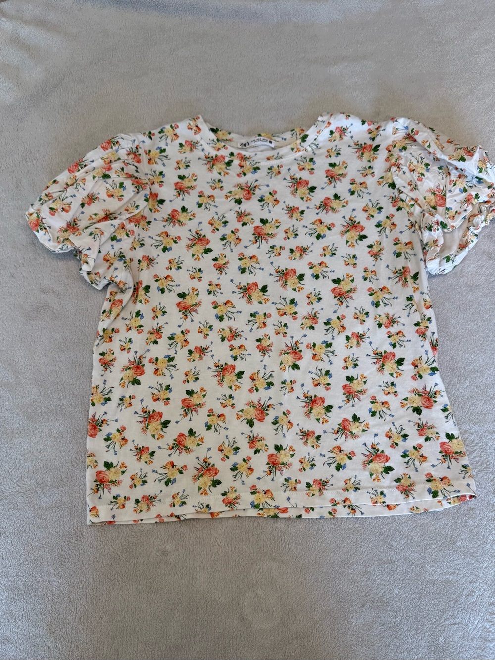 Zara White Floral Puff-Sleeve Blouse with Coral & Green Print